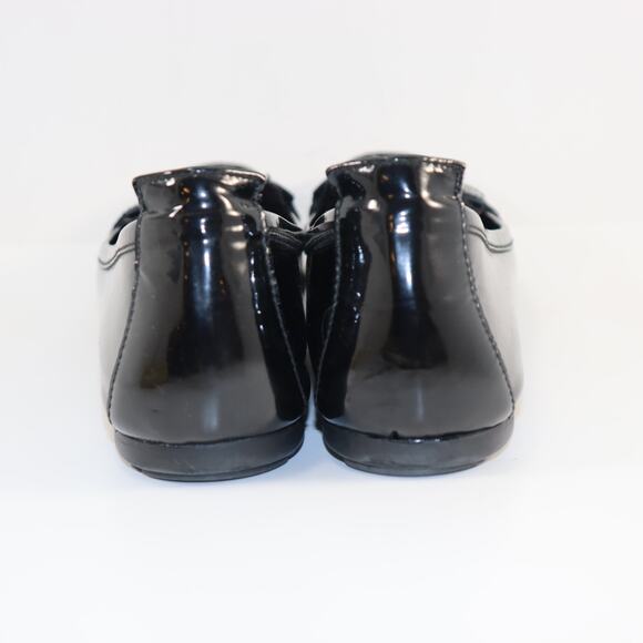 Stuart Weitzman Black Patent Moc Toe Flats | Size 9N | Buckle Detail - Picture 4 of 6